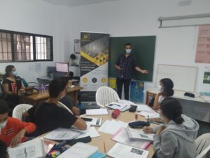 Proyecto Abraham busca solidaridad en la Región de Murcia para clases de refuerzo a niños sin recursos